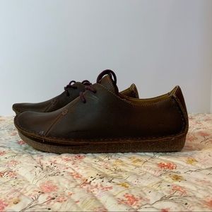 Clarks Artisan brown leather shoes size 6.5